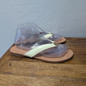 Coach Women's Sara Flip Flop Flat Sandals Patent Cream Leather‎ Straps Logo Sz 8